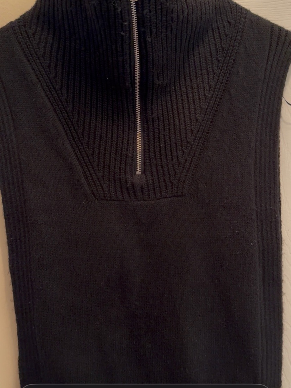 H&M Unisex Black Zip-Neck Ribbed 1/2 Sweater